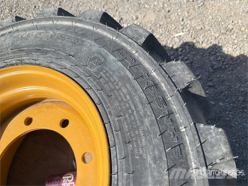Quantity of (4) Tires Ruedas