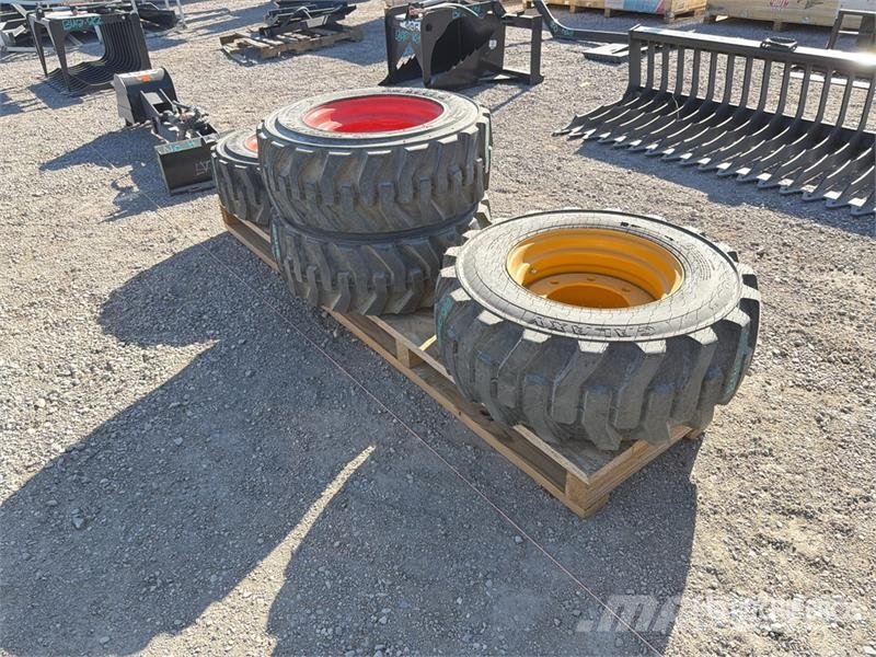 Quantity of (4) Tires Ruedas