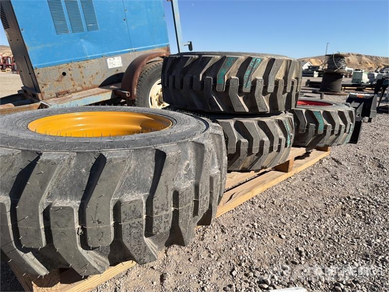 Quantity of (4) Tires Ruedas