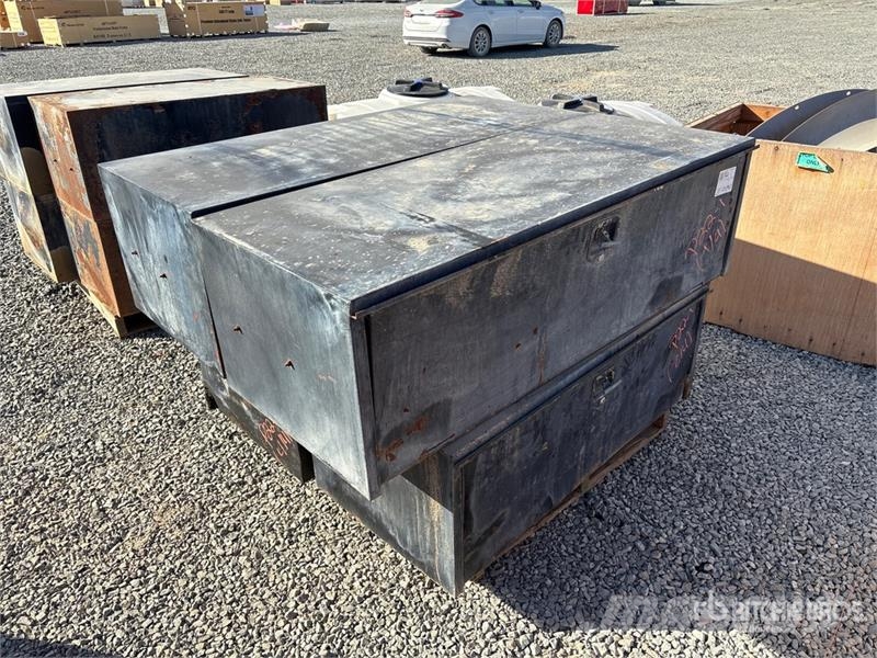 Quantity of (4) Tool Box 건설 장비 - 기타