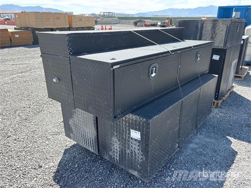  Quantity of (4) Tool Box Muu