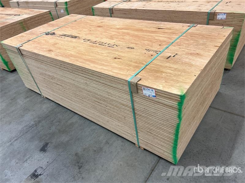 Quantity of (40) 3/4" 4x8 CSP/DFP No Stamp Plywood Andre komponenter