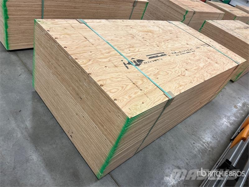 Quantity of (40) 3/4" 4x8 CSP/DFP No Stamp Plywood Andre komponenter