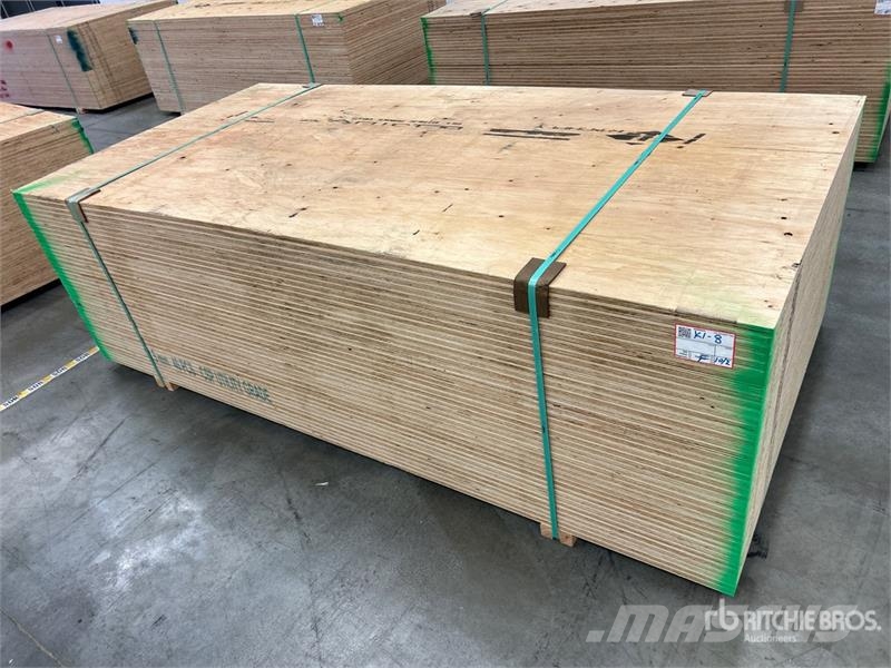 Quantity of (40) 3/4 in 4x8 CSP/DFP No Stamp Plywo Andre komponenter