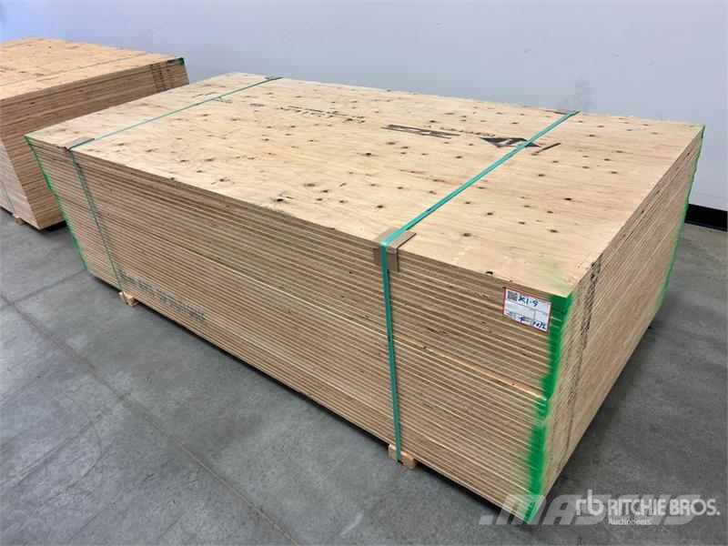 Quantity of (40) 3/4 in 4x8 CSP/DFP No Stamp Plywo Andre komponenter