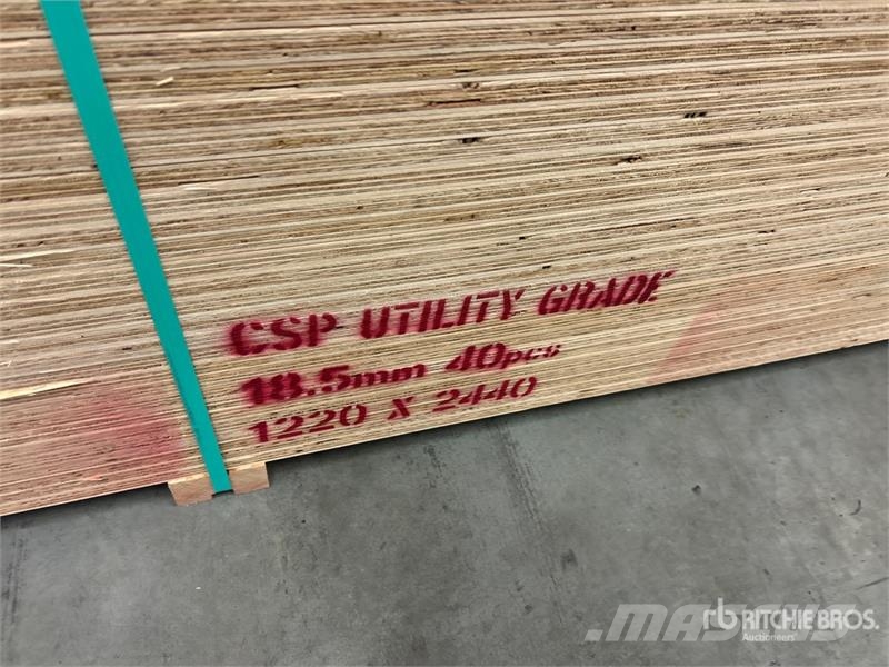 Quantity of (40) 4 ft x 8 ft (18.5 mm Thick) 3/4" Andre komponenter