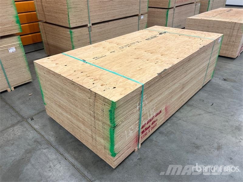  Quantity of (40) 4 ft x 8 ft (18.5 mm Thick) 3/4 i Andre komponenter