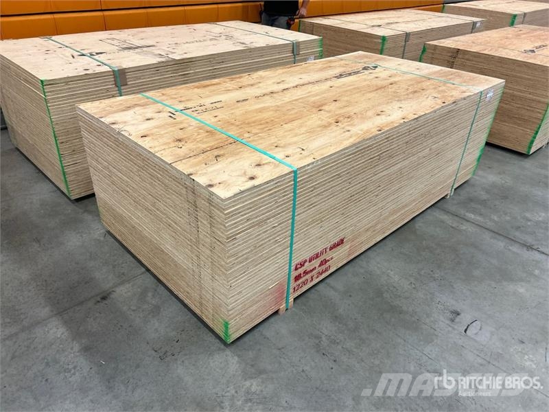 Quantity of (40) 4 ft x 8 ft (18.5 mm Thick) 3/4" Andre komponenter