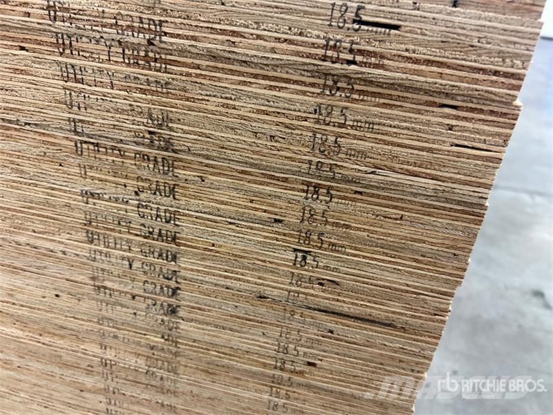Quantity of (40) 4 ft x 8 ft (18.5 mm Thick) 3/4" Andre komponenter