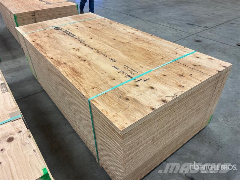 Quantity of (40) 4 ft x 8 ft (18.5 mm Thick) 3/4" Andre komponenter