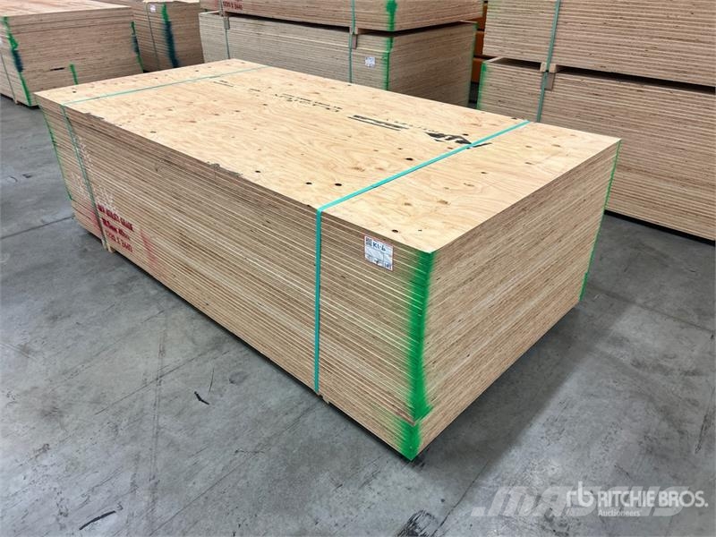  Quantity of (40) 4 ft x 8 ft (18.5 mm Thick) 3/4 i Andre komponenter