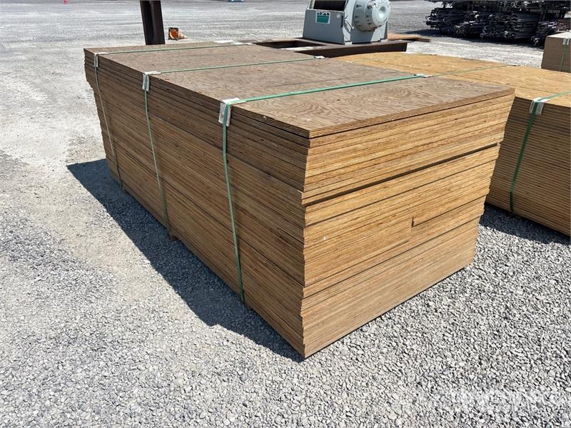  Quantity of (40) 7/8" 4x8 MDO G1S with Smooth Over Other components