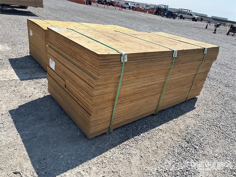  Quantity of (40) 7/8" 4x8 MDO G1S with Smooth Over Other components