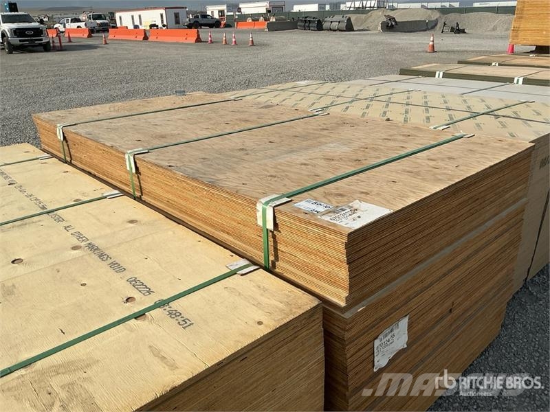  Quantity of (40) 7/8" 4x8 MDO G1S with Smooth Over Other components