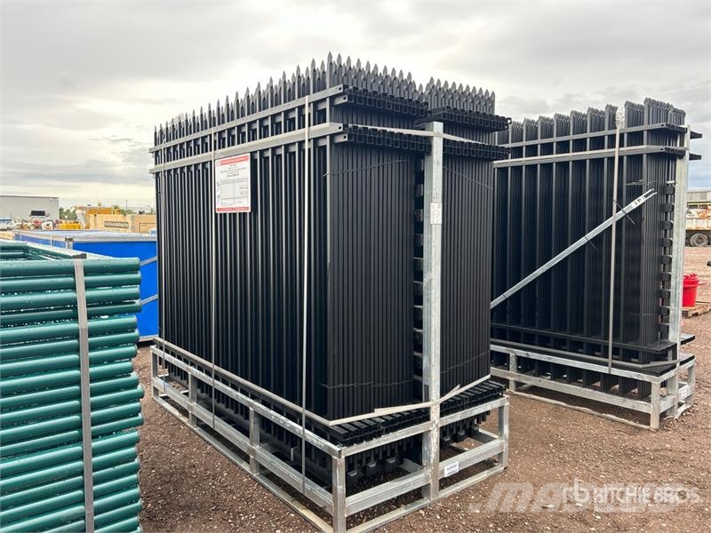 Quantity of (40) SUNTOP D0608-40 6 ft x 8 ft Powd Equipos de vallado