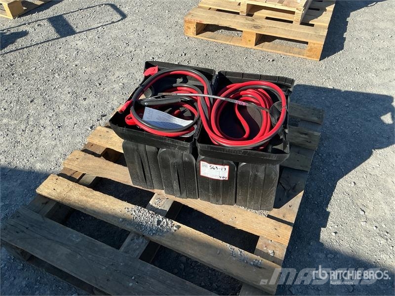 Quantity of (5) 25 ft 800 amp Booster Cables (Unus Drugi deli