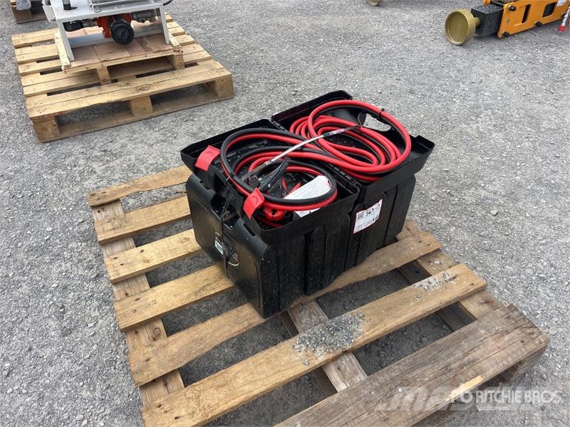 Quantity of (5) 25 ft 800 amp Booster Cables (Unus Drugi deli