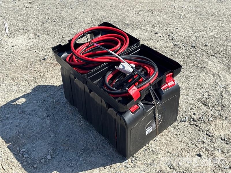 Quantity of (5) 25 ft 800-Amp Extra HD Booster Cab Andre komponenter