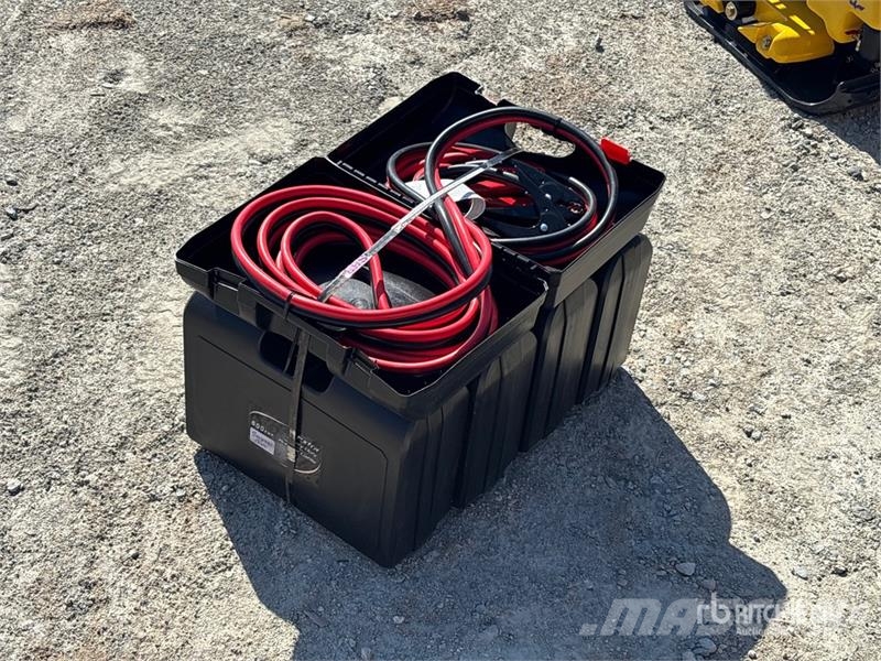 Quantity of (5) 25 ft 800-Amp Extra HD Booster Cab Andre komponenter