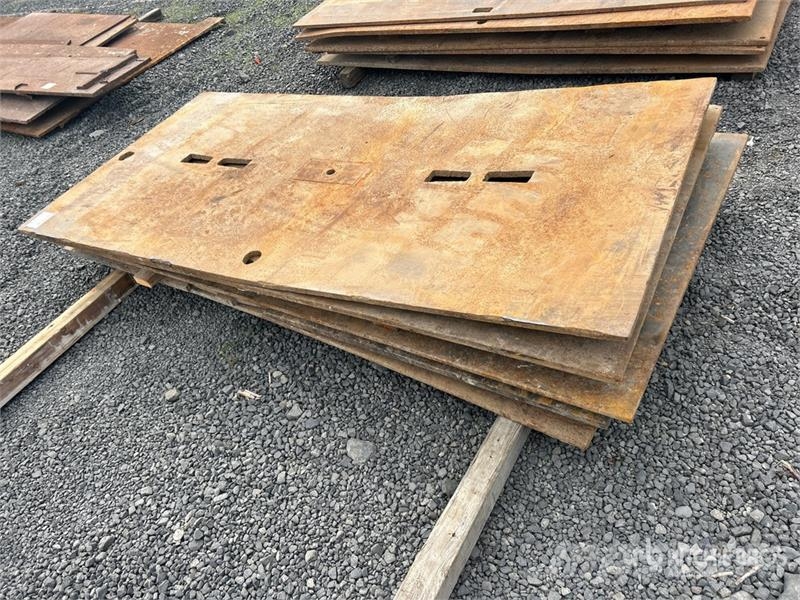 Quantity of (5) 4 ft x 8 ft 2x 1 Inch thick, 3x .7 Outros componentes