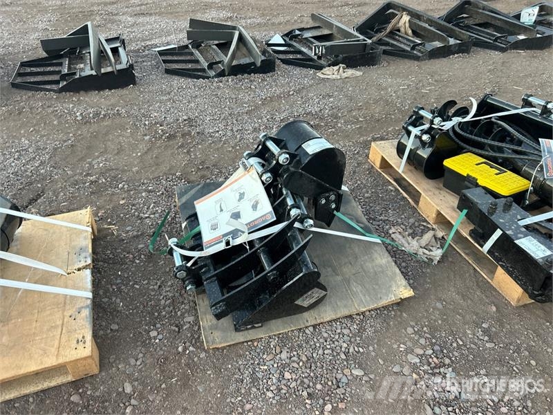 Quantity of (5) AGT 12EX-SET5 Mini Excavator Atta 기타 부품