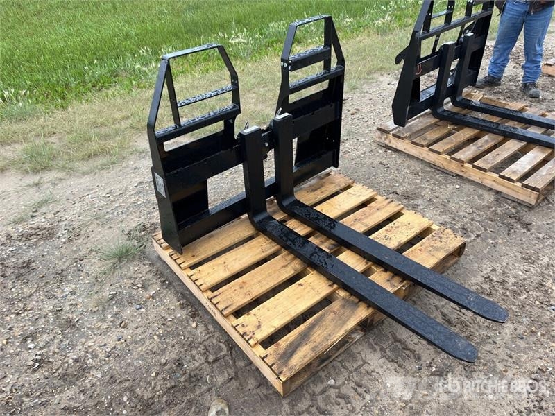  Quantity of (5)  AGT SSCPF48-6600-WFF 48 in Skid S Građevinarske viljuške