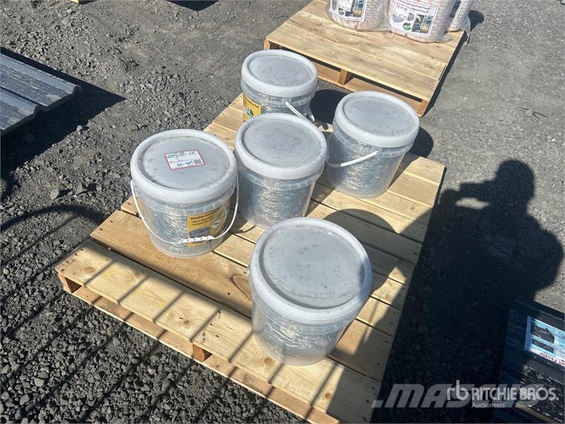  Quantity of (5) Buckets of 492 ft Double Strand Ba 建設機械 -　その他