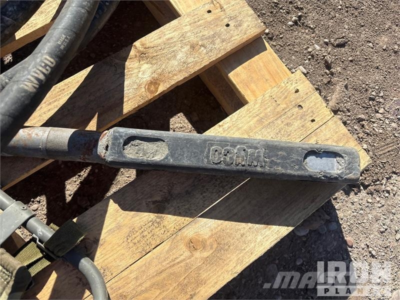 Quantity of (5) Electric Concrete Vibrator دكاكات أفقية