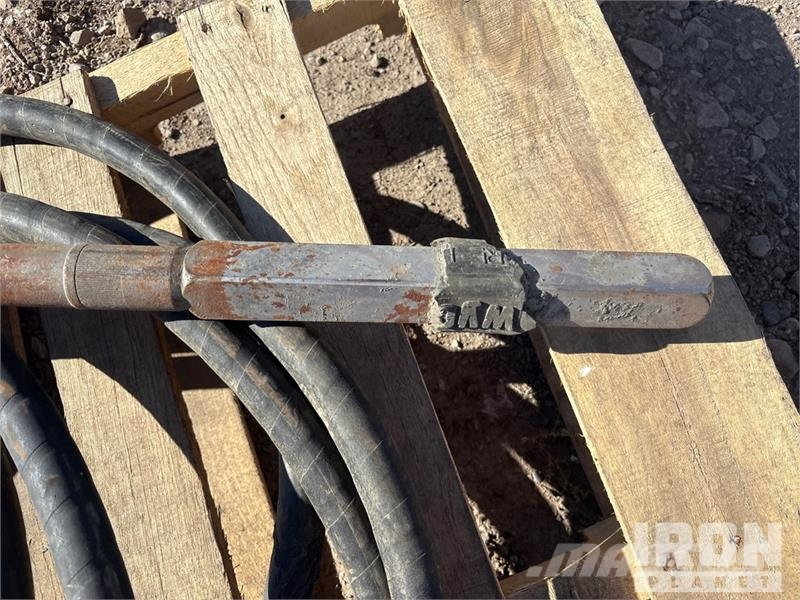 Quantity of (5) Electric Concrete Vibrator دكاكات أفقية
