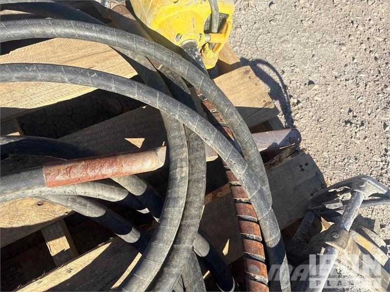 Quantity of (5) Electric Concrete Vibrator دكاكات أفقية