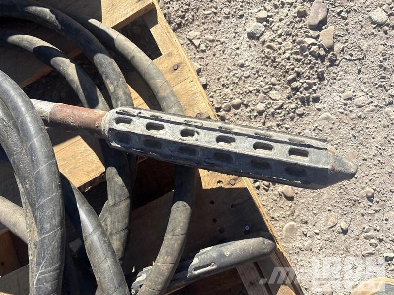 Quantity of (5) Electric Concrete Vibrator دكاكات أفقية