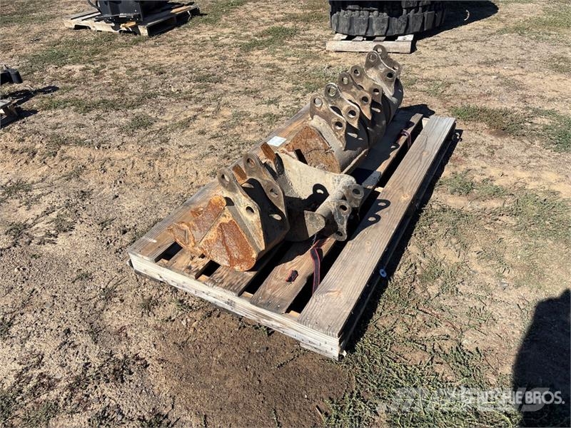Quantity of (5) Excavator Bucket Kašike / Korpe