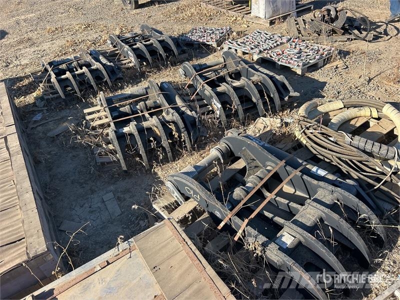  Quantity of (5) Excavator Thumb Skovle