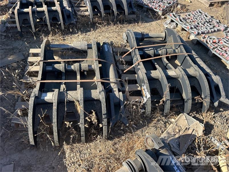 Quantity of (5) Excavator Thumb Skovle