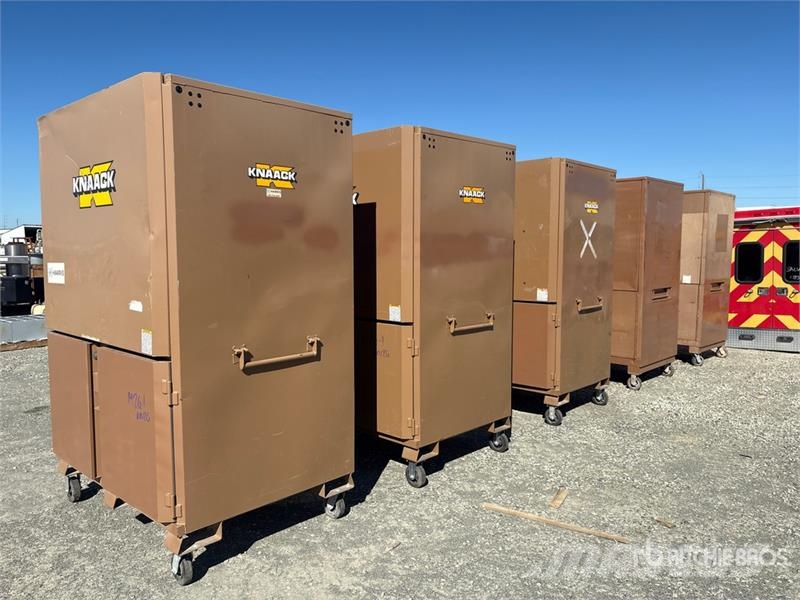  Quantity of (5) Knaack Job Site Box مكونات أخرى