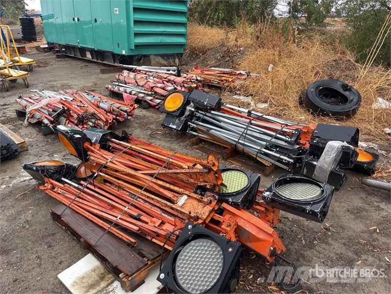 Quantity of (5) Pallets of Pallets of Traffic Cont Muut