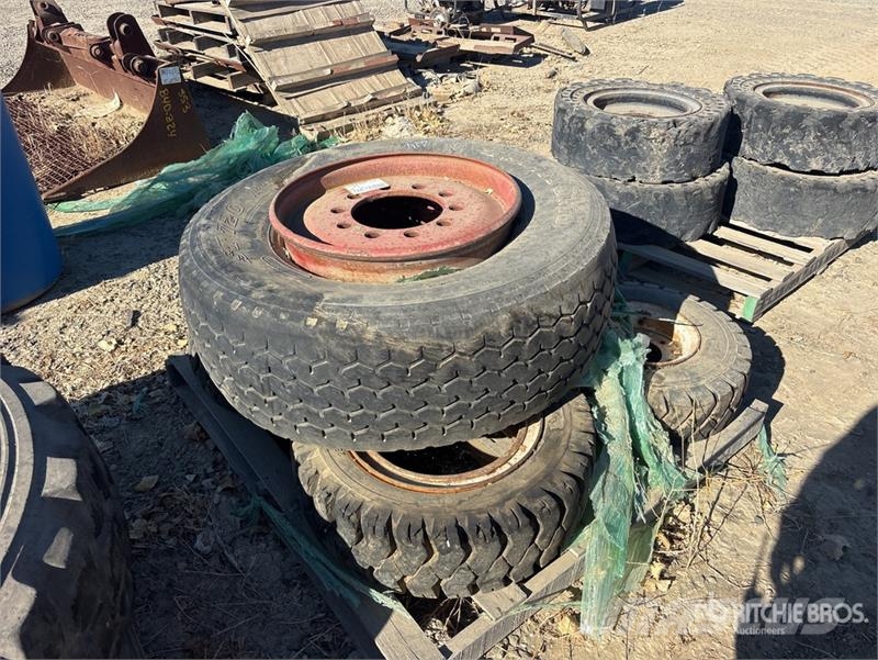 Quantity of (5) Tires Tyres, wheels and rims