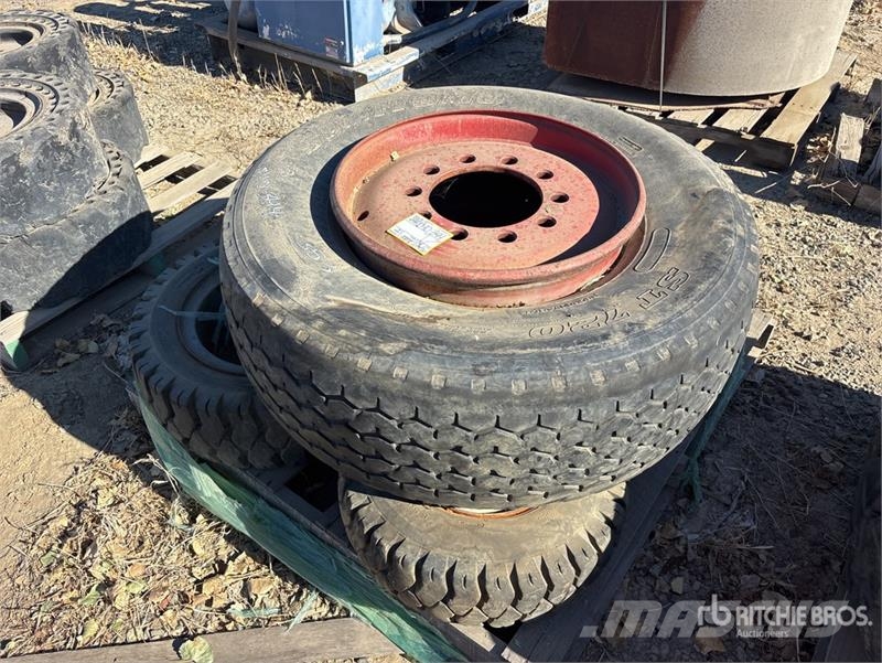 Quantity of (5) Tires Tyres, wheels and rims