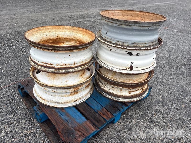 Quantity of (5) Wheels 輪胎、車輪和輪圈
