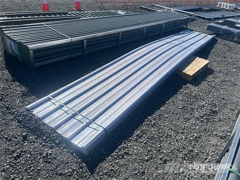  Quantity of (50) 35 in x 19.69 ft Corrugated Polyc المصاعد والرافعات المادية