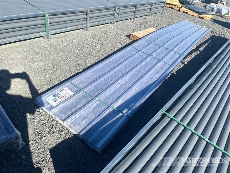 Quantity of (50) 35 in x 19.69 ft Corrugated Polyc المصاعد والرافعات المادية