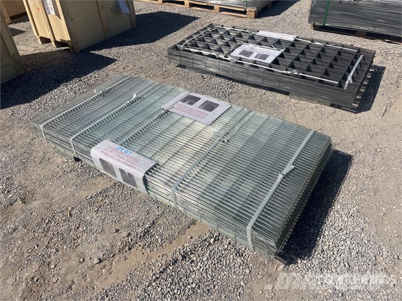  Quantity of (50) 36 in x 72 in Galvanized Steel Ga Drugi deli