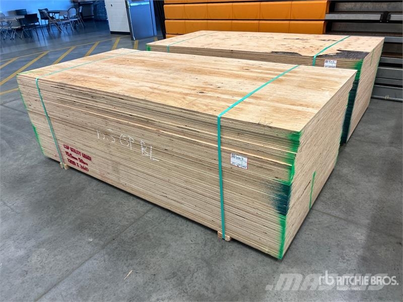  Quantity of (50) x 5/8 in 4x8 CSP/DFP No Stamp Ply Andre komponenter