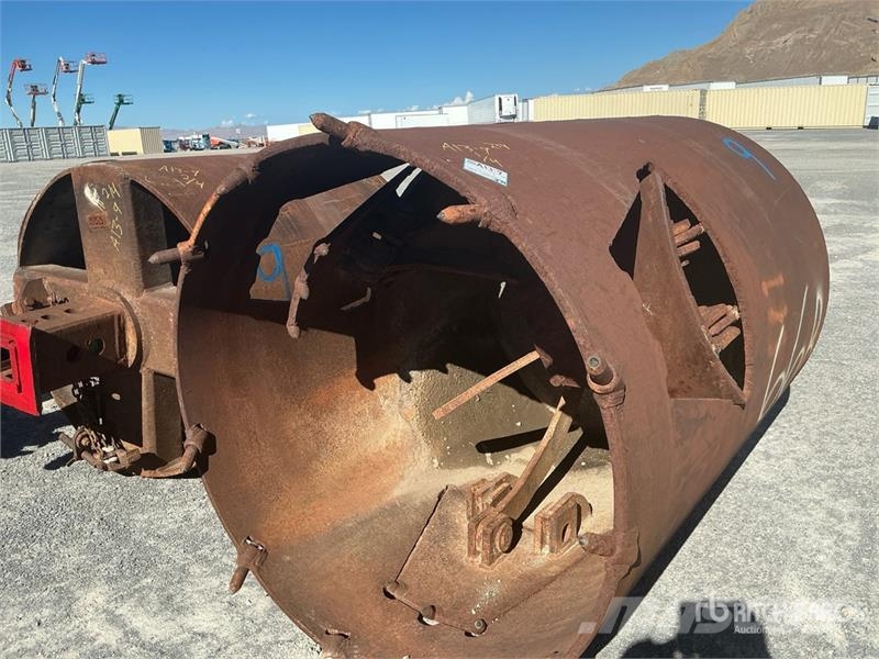  Quantity of 54 In. Dirt Auger, 60 In. Rock Auger,  Öl- und Gasbohrgeräte
