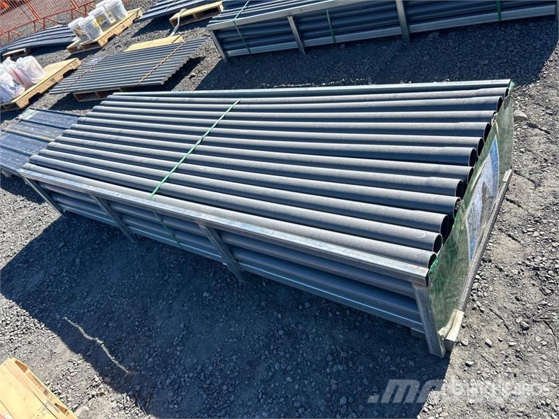  Quantity of (58) 2.5 in x 9 ft 10 inch Grey UPVC R Talhas, guinchos e elevadores de materiais
