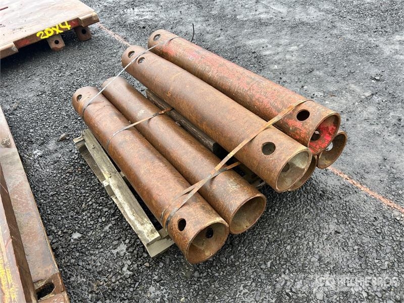  Quantity of (6) 4 ft 9 in Trench Box Spreaders Drugi deli