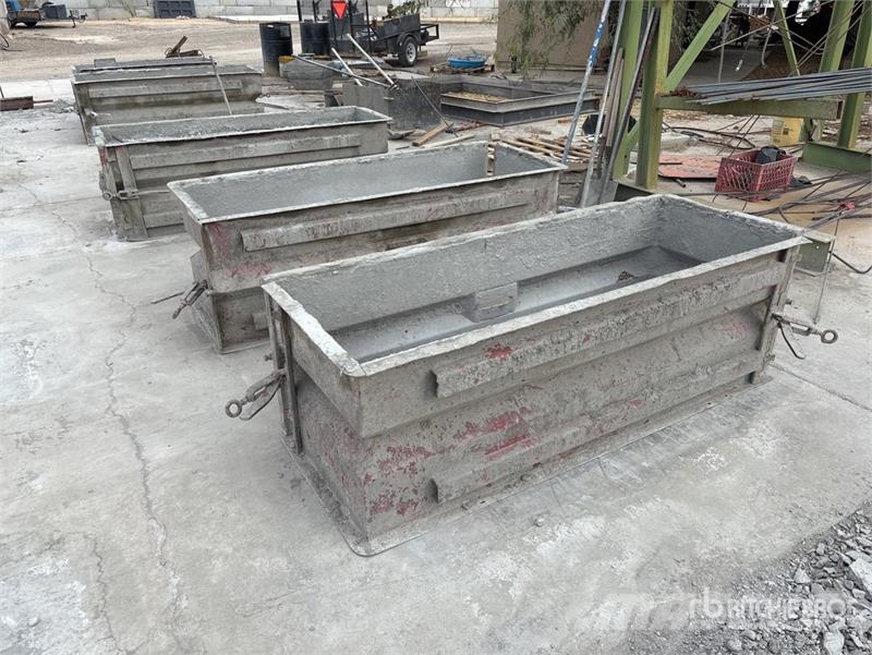  Quantity of (6) Concrete Block Molds Other components