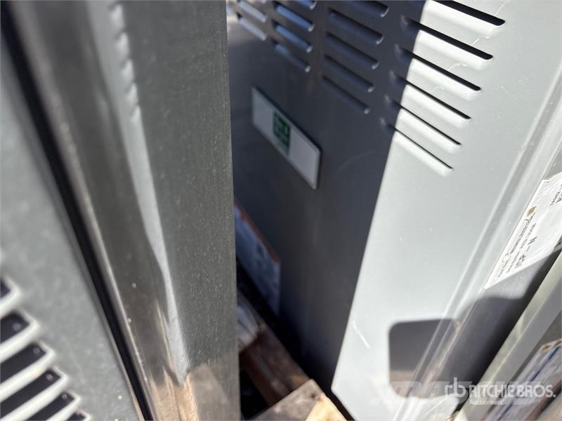 Quantity of (6) HVAC Cooling and Heating units Sonstige Landmaschinen