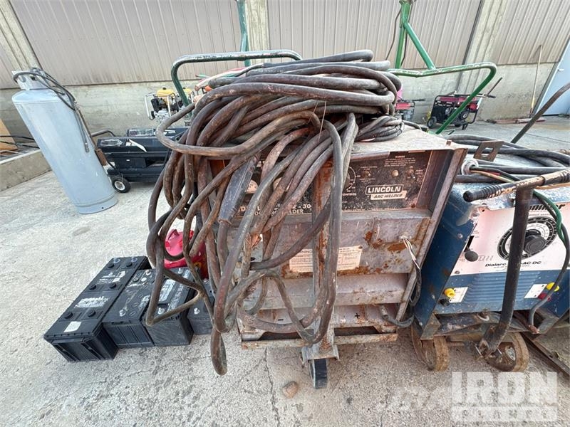 Quantity of (6) Miller Electric Dialarc 250 3 elec Varilni instrumenti