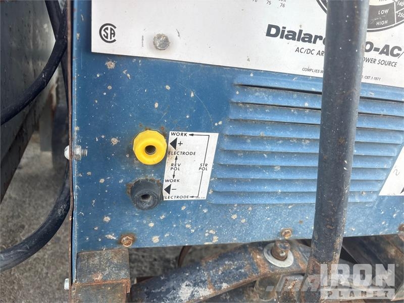 Quantity of (6) Miller Electric Dialarc 250 3 elec Varilni instrumenti